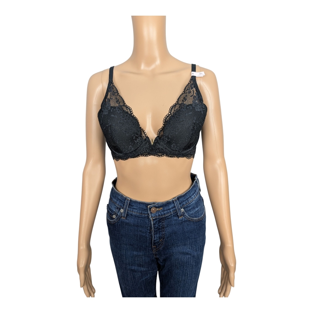 Victoria's Secret Lightly Lined Plunge Lace Bra 36C